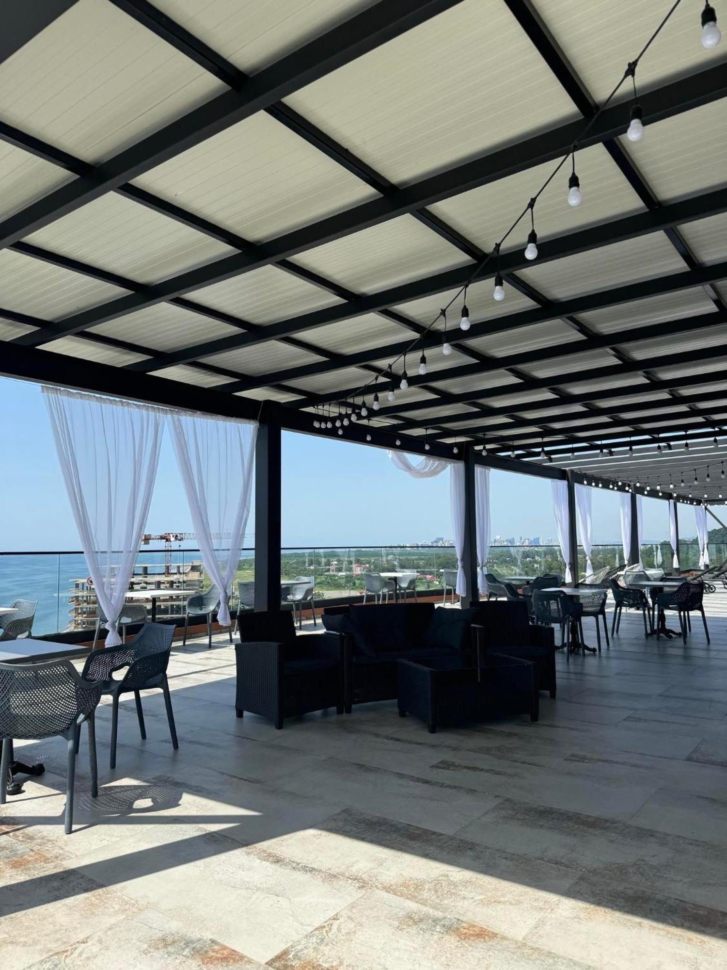 Hotel Navi Батуми Екстериор снимка