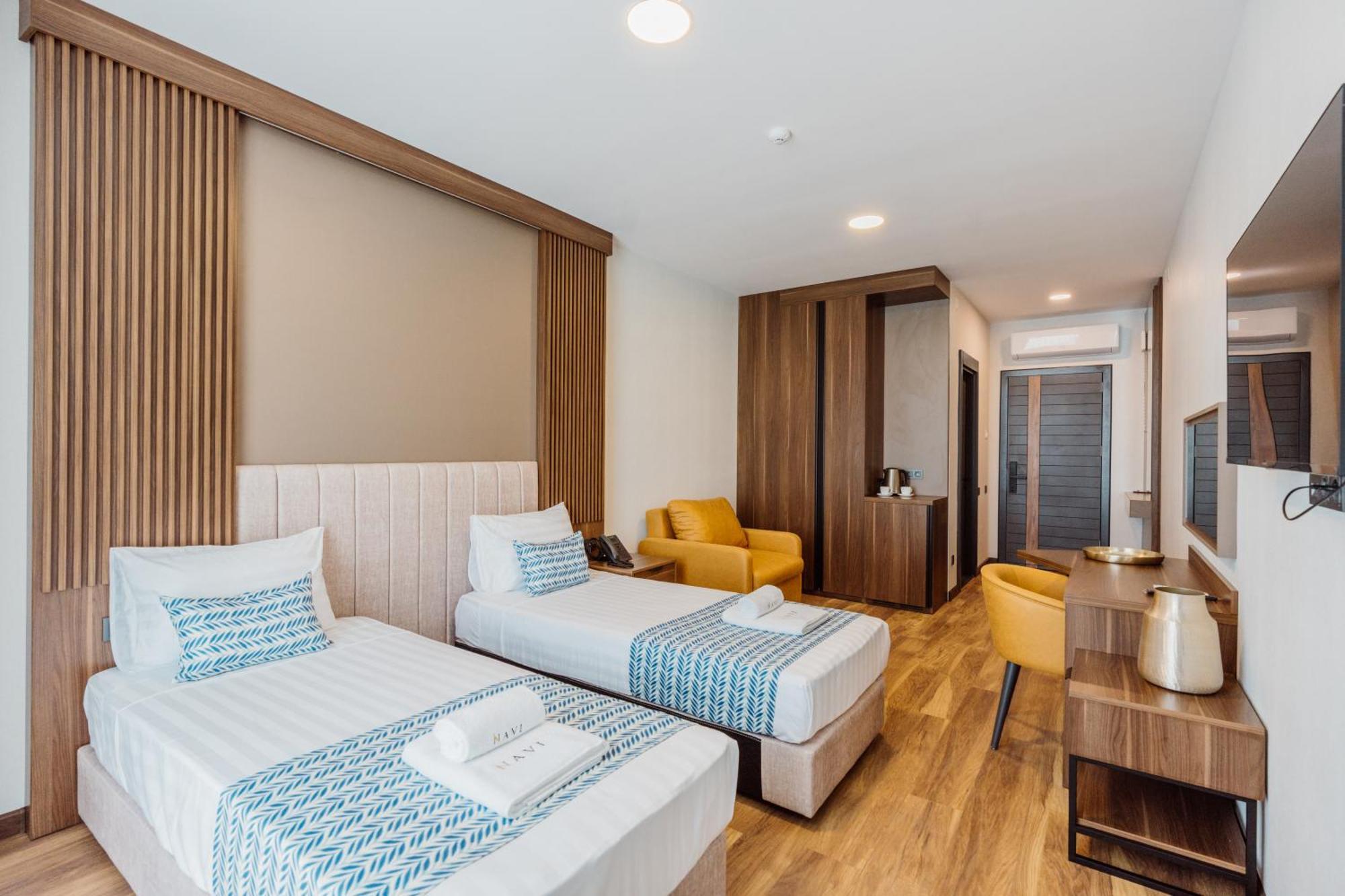 Hotel Navi Батуми Екстериор снимка